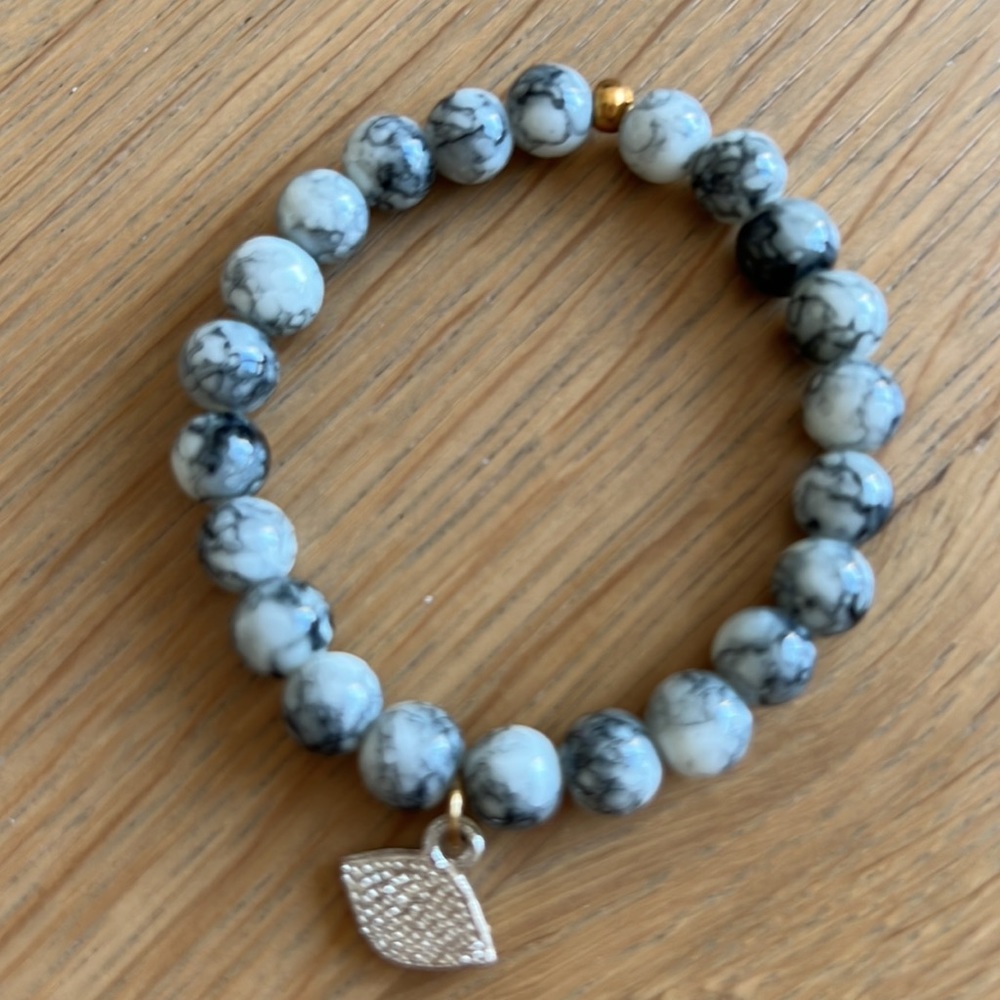 Beaded bracelet - Picture 2 of 3